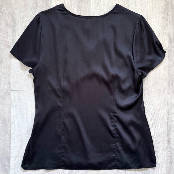 WHBM silk short sleeve blouse ♠️ - Picture 2 of 2